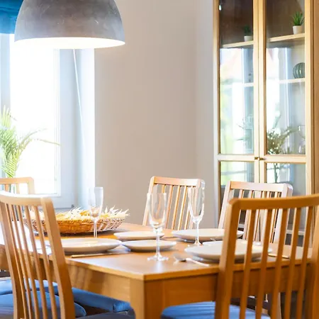 70 Qm Wohlfühlperle - Ruhig Und Trotzdem Schnell Im Zentrum - Großer Balkon Apartamento