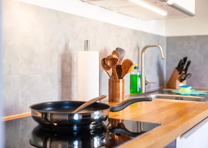 70 Qm Wohlfühlperle - Ruhig Und Trotzdem Schnell Im Zentrum - Großer Balkon