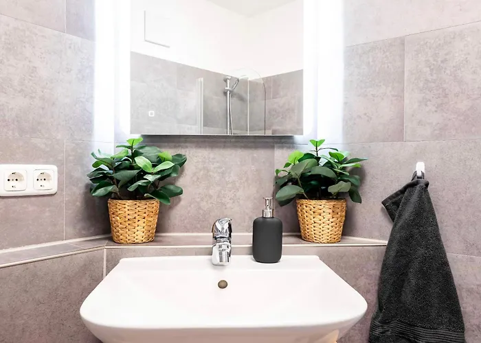 70 Qm Wohlfühlperle - Ruhig Und Trotzdem Schnell Im Zentrum - Großer Balkon Apartamento Dresde