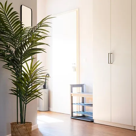 70 Qm Wohlfuehlperle - Ruhig Und Trotzdem Schnell Im Zentrum - Grosser Balkon *